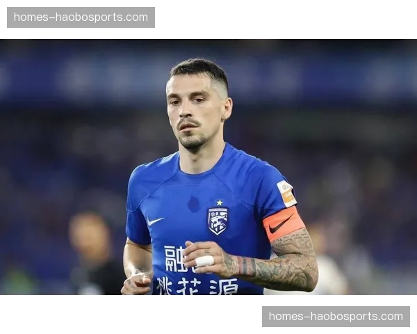 斯坦丘跑动距离超万米 英博中场核心体能状态出色